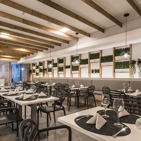 מלון Playa Park Zensation קורלחו